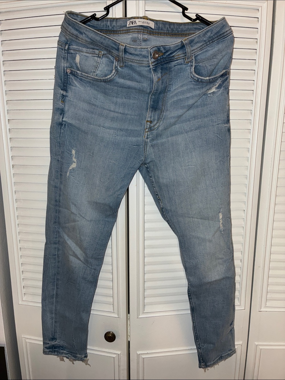 Zara Men’s Light Blue Skinny Distressed Jeans